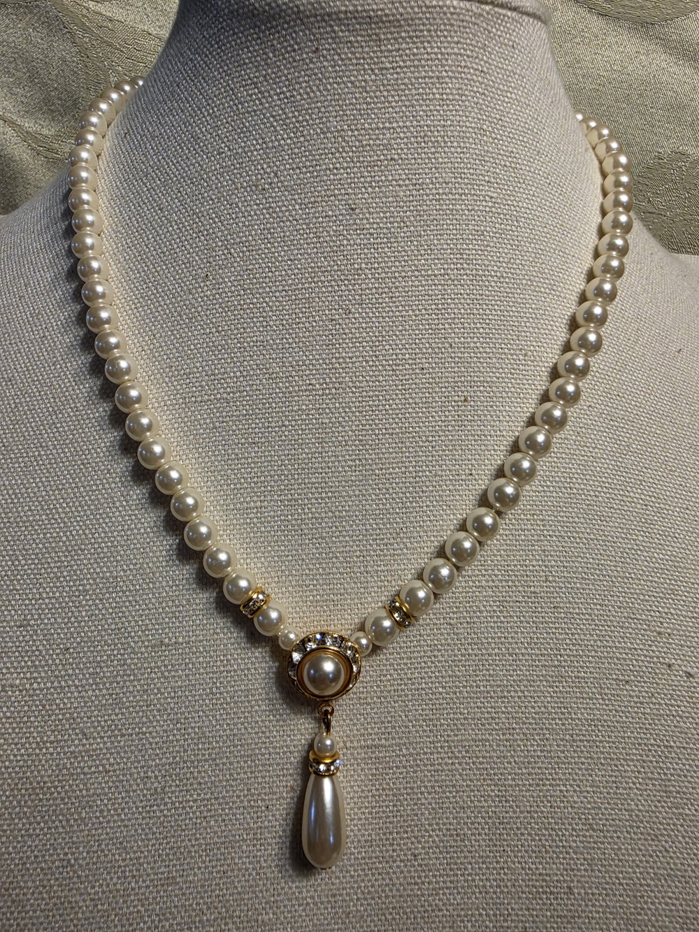 #1217 Elegant Faux Pearl Drop Necklace with Gold Accents - Cream Pearls